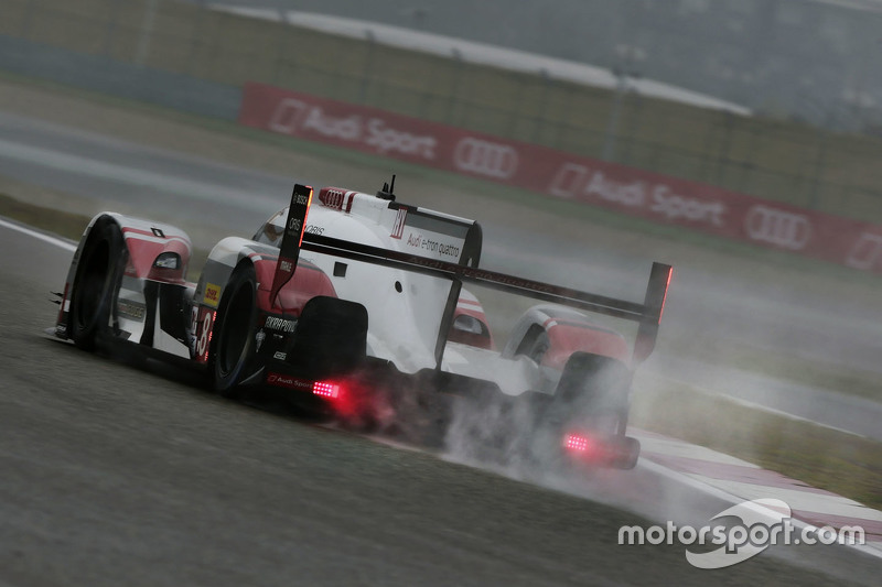 #8 Audi Sport Team Joest Audi R18 e-tron quattro: Lucas di Grassi, Loic Duval, Oliver Jarvis