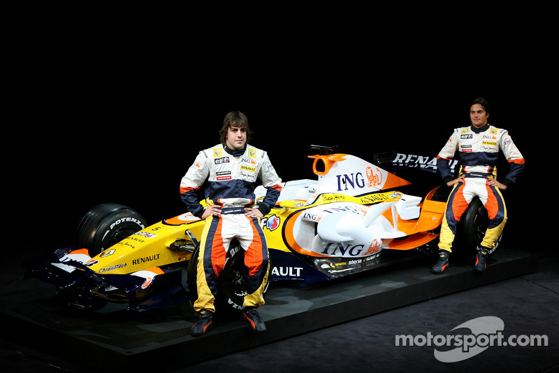 Презентация Renault F1 в Париже, 2008 год