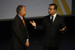 Peter Winsor interviews Carlos Ghosn, Yönetim Kurulu Başkanı, Renault