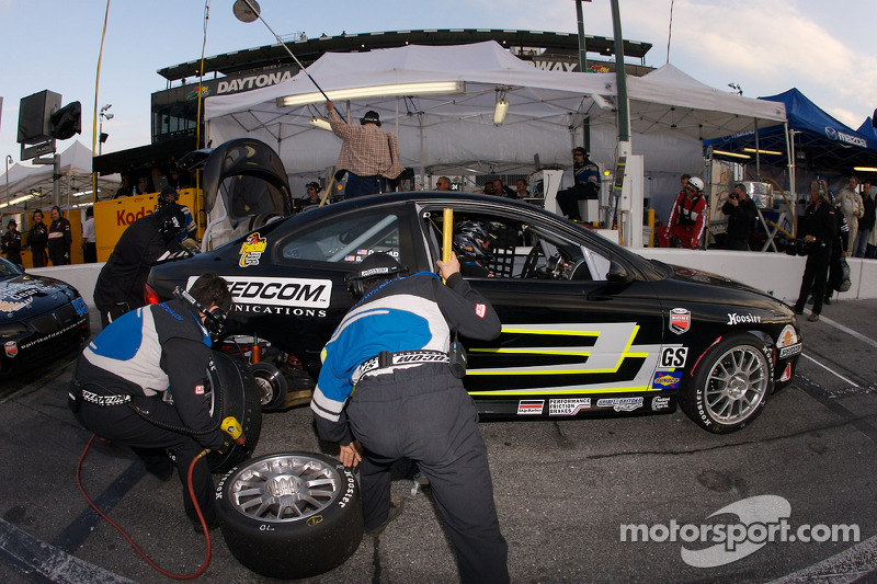 Pit stop for #9 Spirit of Daytona Racing Pontiac GTO: Bryan Collyer, Doug Goad