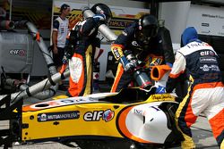 Renault F1 Team, refuelling practice