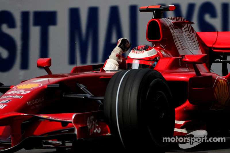2008 Kimi Raikkonen celebra