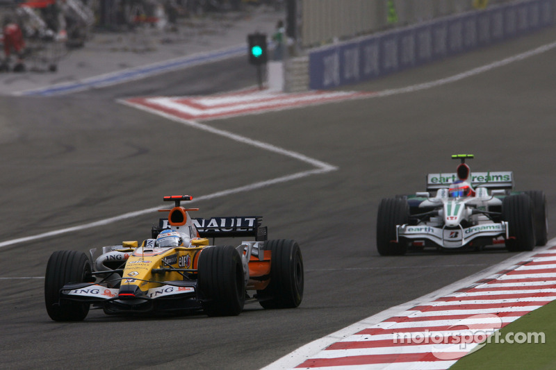 Fernando Alonso, Renault F1 Team, Rubens Barrichello, Honda Racing F1 Team