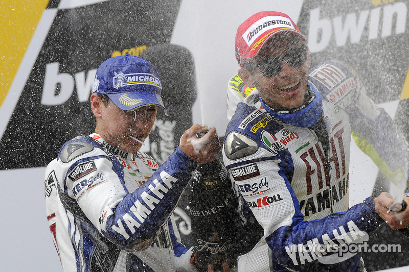 Champagne pour Jorge Lorenzo et Valentino Rossi