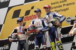 Podium : Jorge Lorenzo fête sa victoire aux côtés de Dani Pedrosa et Valentino Rossi