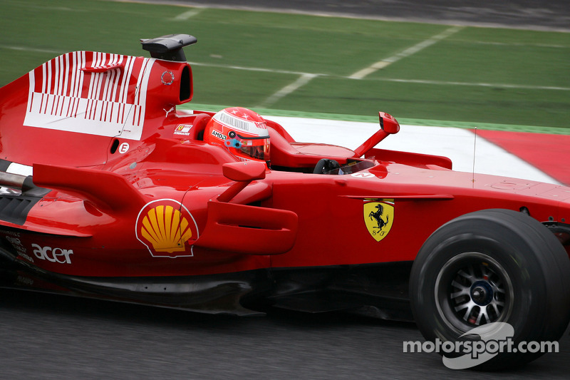 Michael Schumacher, Test Pilotu, Scuderia Ferrari, slicks