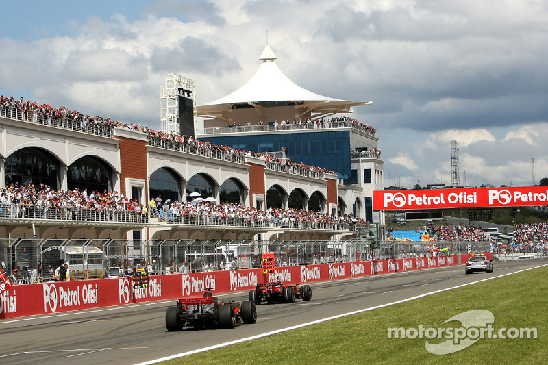 Felipe Massa, Scuderia Ferrari, F2008 ve Lewis Hamilton, McLaren Mercedes, MP4-23