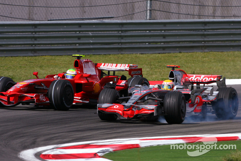 Lewis Hamilton, McLaren Mercedes overtakes Felipe Massa, Scuderia Ferrari