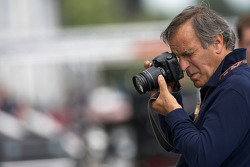 Giorgio Piola prend des photos
