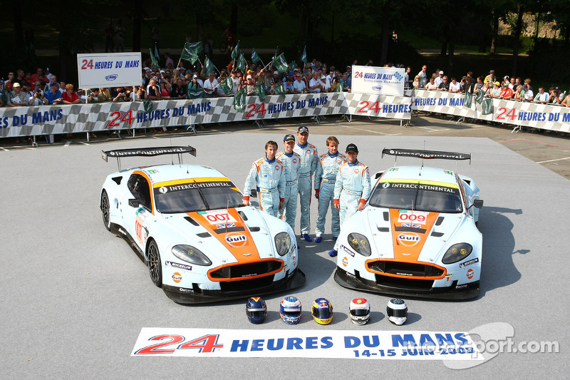 #007 Aston Martin Racing Aston Martin DBR9: Heinz-Harald Frentzen, Andrea Piccini, Karl Wendlinger, #009 Aston Martin Racing Aston Martin DBR9: David Brabham, Darren Turner, Antonio Garcia