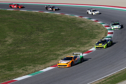 La partenza, #180 Kessel Racing Ferrari 458 Italia, Gautam Singhania in testa
