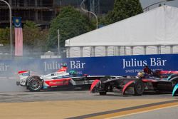 Nick Heidfeld, Mahindra Racing en Jean-Eric Vergne, DS Virgin Racing Formula E Team van de baan