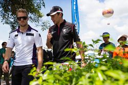 Sam Bird, DS Virgin Racing Formula E Team e Loic Duval, Dragon Racing