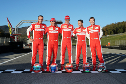 Da sinistra a destra: Andrea Bertolini collaudatore Ferrari, Marc Gene, collaudatore Ferrari, Esteban Gutierrez, collaudatore Ferrari, Antonio Fuoco, collaudatore Ferrari, Davide Rigon, AF Corse