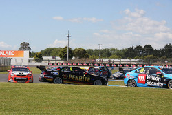 Will Davison, Erebus Motorsport, Mercedes, mit Unfall
