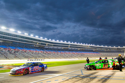 Qualifying action from pit lane