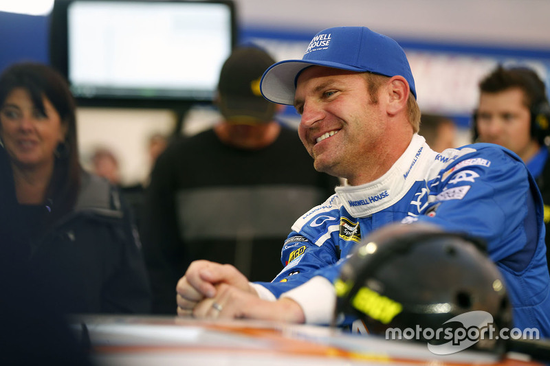 15° - Clint Bowyer aproveitou bem seu último ano na MWR com US$ 5.702.243