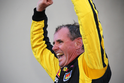 #181 Ineco - MP Racing Ferrari 4548: Erich Prinoth festeggia la vittoria