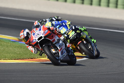 Andrea Dovizioso, Ducati Team, Pol Espargaro, Tech 3 Yamaha et Aleix Espargo, Team Suzuki MotoGP