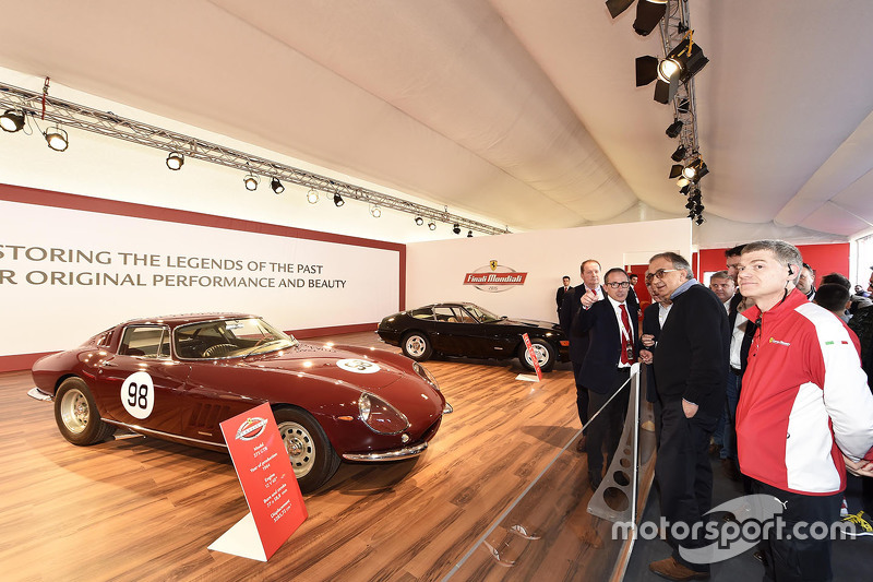 Sergio Marchionne, Ferrari Başkanı ve Fiat Chrysler Otomobilleri'nin CEO'su ve klasik Ferrari