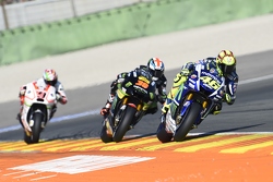 Валентино Росси, Yamaha Factory Racing, Брэдли Смит, Tech 3 Yamaha и Данило Петруччи, Pramac Racing