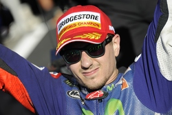 Победитель гонки и чемпион мира 2015 года - Хорхе Лоренсо, Yamaha Factory Racing