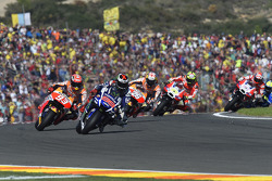 Start: Jorge Lorenzo, Yamaha Factory Racing memimpin