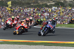 Start: Jorge Lorenzo, Yamaha Factory Racing leads