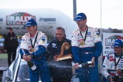 Winners Marcus Gronholm and Timo Rautiainen, Peugeot Sport Peugeot 206 WRC