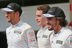(L to R): Jenson Button, McLaren with Stoffel Vandoorne, McLaren Test and Reserve Driver and Fernando Alonso, McLaren at a team photograph
