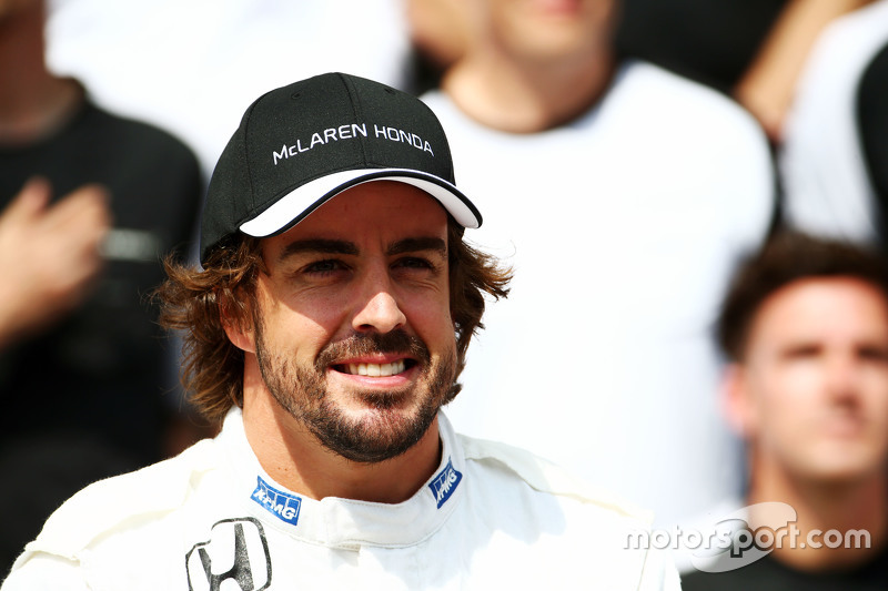 Fernando Alonso, McLaren em fotografia da equipe