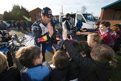 Sébastien Ogier, Volkswagen Motorsport, mit jungen Fans