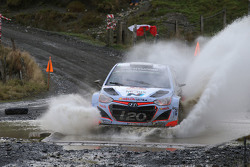 Тьерри Невилль и Николя Жильсуль, Hyundai i20 WRC, Hyundai Motorsport