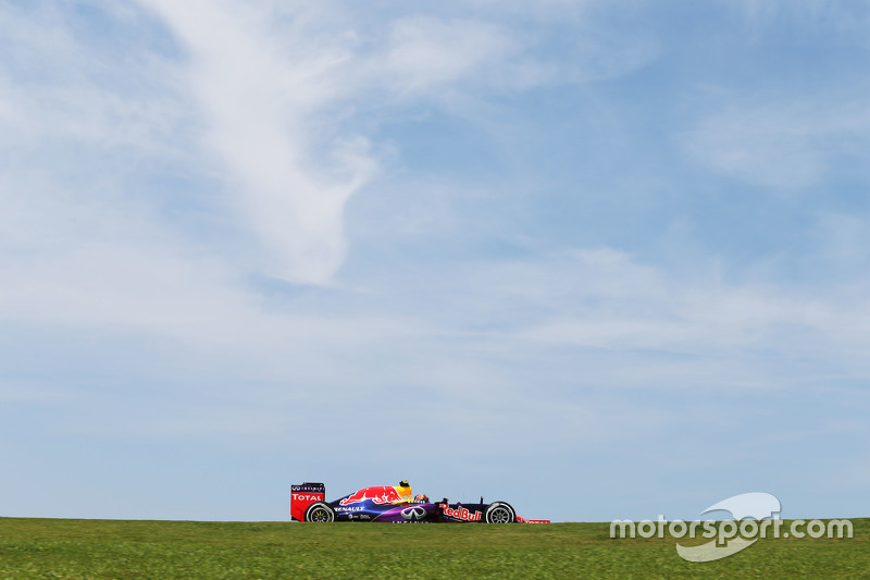 2015 год. За рулем болида Red Bull RB11 на субботней тренировке