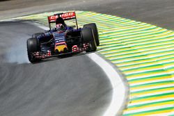 Max Verstappen, Scuderia Toro Rosso STR10 bloque une roue au freinage