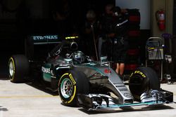 Nico Rosberg, Mercedes AMG F1 W06, beim Verlassen der Box