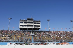 Start: Kyle Busch, Joe Gibbs Racing Toyota leads