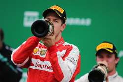 Себастьян Феттель, Ferrari празднует третье место на подиуме