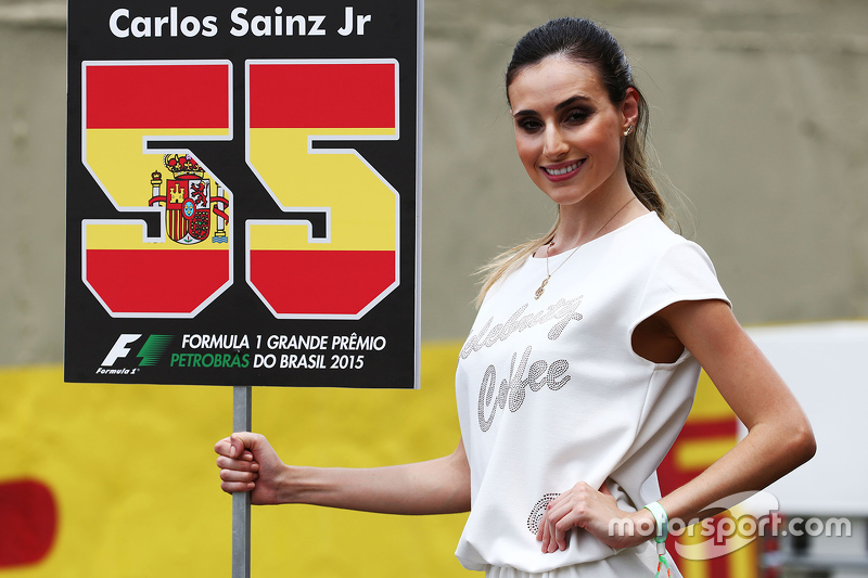 Grid girl voor Carlos Sainz Jr., Scuderia Toro Rosso