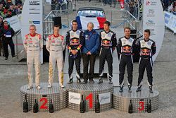 Podio: i vincitori Sébastien Ogier e Julien Ingrassia, Volkswagen Motorsport, secondi Kris Meeke and