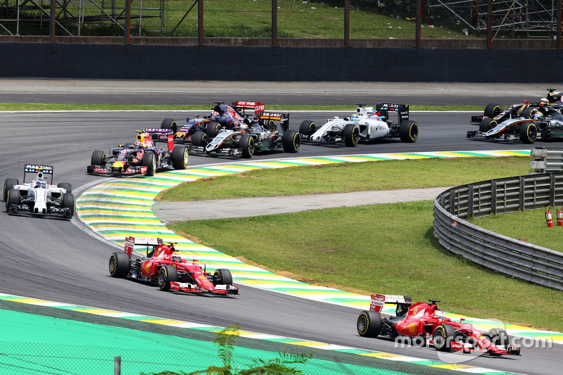 Sebastian Vettel, Ferrari SF15-T at the start of the race