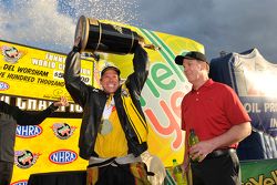 2015 Funny Car campeón Del Worsham