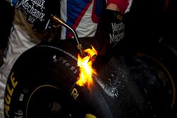 Goodyear tire of Jamie McMurray, Chip Ganassi Racing Chevrolet