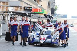 #1 Toyota Racing Toyota TS040 Hybrid: Sébastien Buemi, Anthony Davidson, Kazuki Nakajima