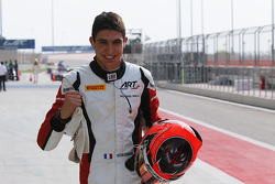 Le poleman Esteban Ocon, ART Grand Prix