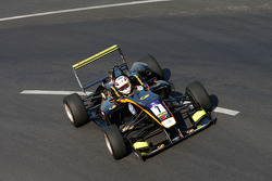 Antonio Giovinazzi, Carlin Dallara Volkswagen