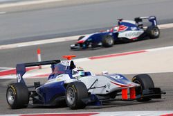 Matthew Parry, Koiranen GP leads Antonio Fuoco, Carlin