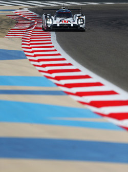 #17 Porsche Team Porsche 919 Hybrid: Timo Bernhard, Mark Webber, Brendon Hartley