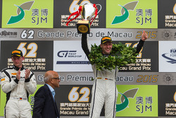 Podium : le vainqueur Stefan Mücke, Craft-Bamboo AMR, le deuxième, Maro Engel, Mercedes AMG Driving Academy