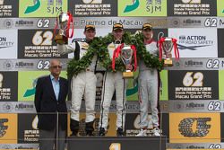 Podium: 1. Stefan Mücke, Craft-Bamboo AMR; 2. Maro Engel, Mercedes AMG Driving Academy; 3. Edoardo M